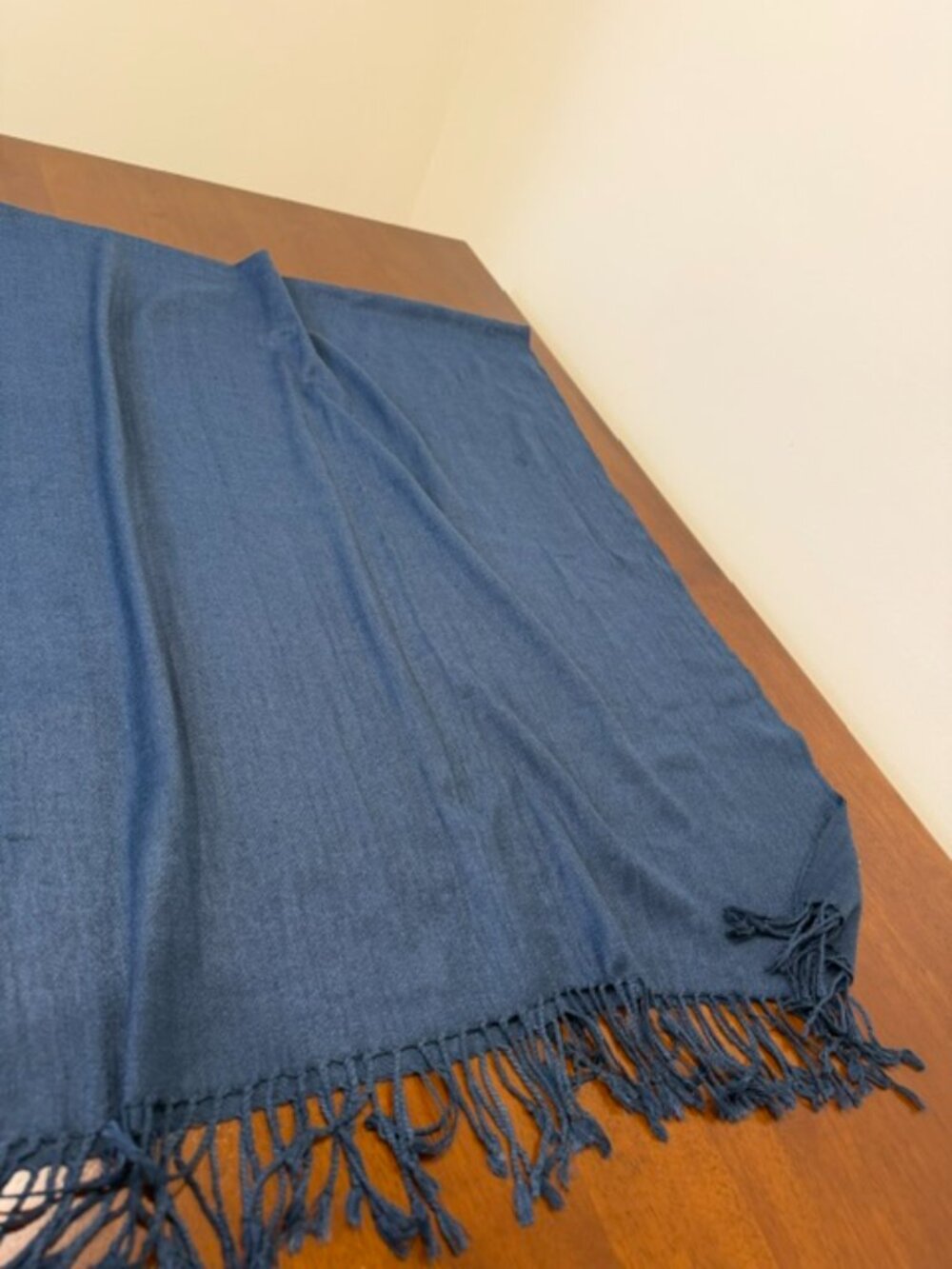 Blue Pashmina Oversized Wrap Scarf Pre-Owned. - Picture 3 of 10